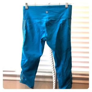 Lululemon athletica crop pants!